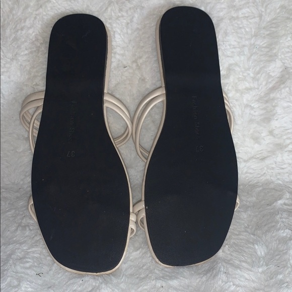 New Beige Strappy Women's Sandals - Picture 4 of 4